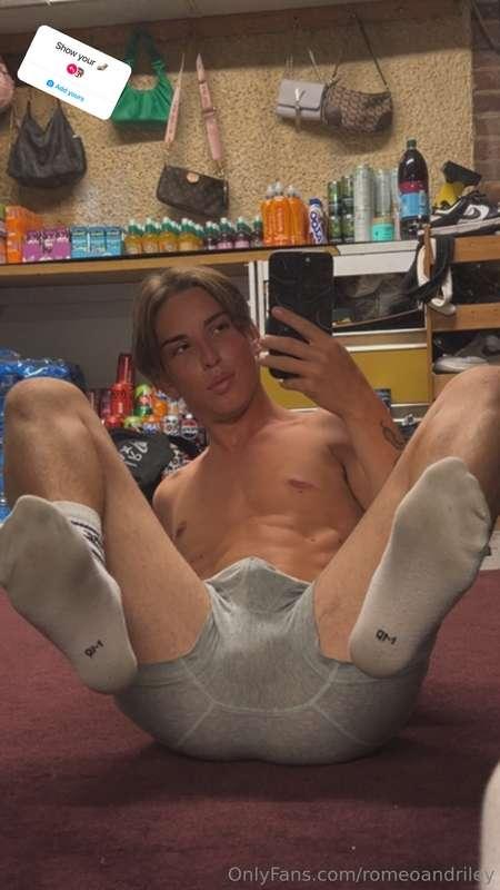Sniff My Feet 🦶🏻😆