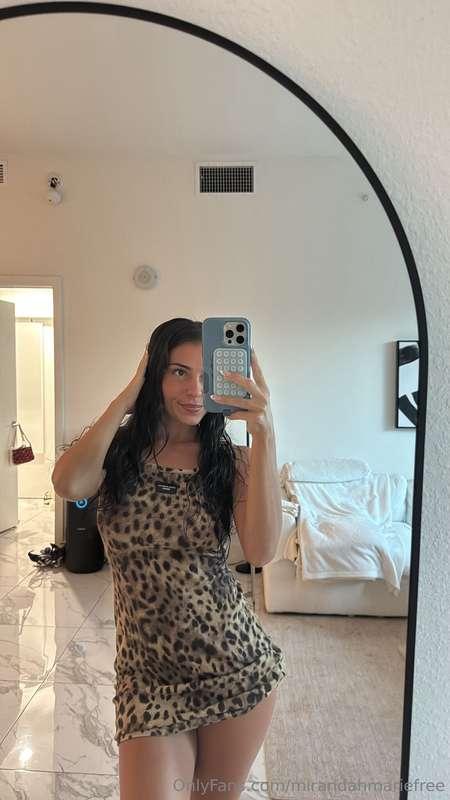 want to chat... subscribe to my VIP account 💕 https://onlyfa..