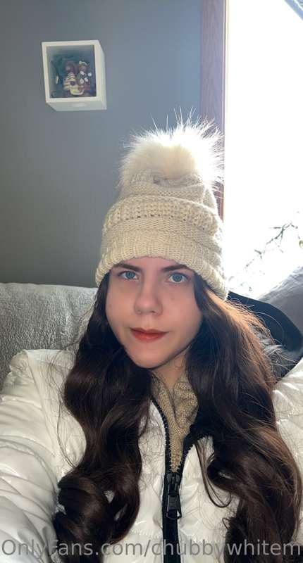 chubbywhitemilf image #0