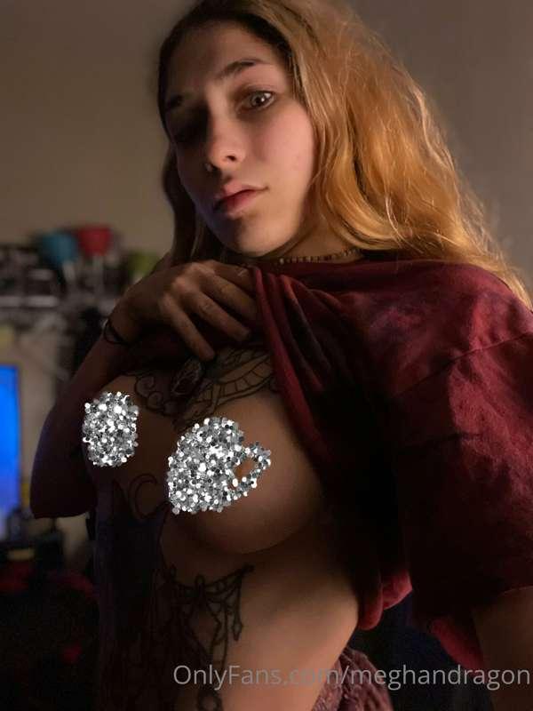 Here you go loves, the previous set is on sale as well!