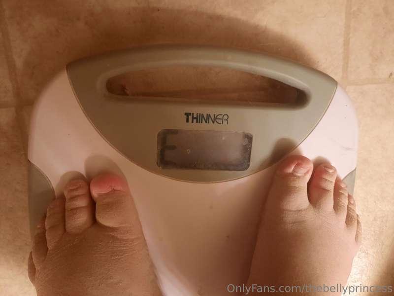 Happy Holidays lovelies! Here's a nice little surprise: I fi..