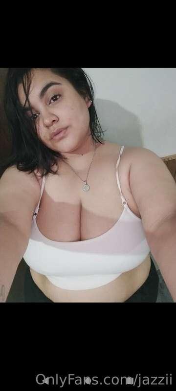 𝗙𝗥𝗘𝗘 𝘾𝙃𝙐𝘽𝘽𝙔 𝙂𝙄𝙍𝙇 ‼️
•••🌈 @danah_curvy 🌈 •••

🍬 This little g..