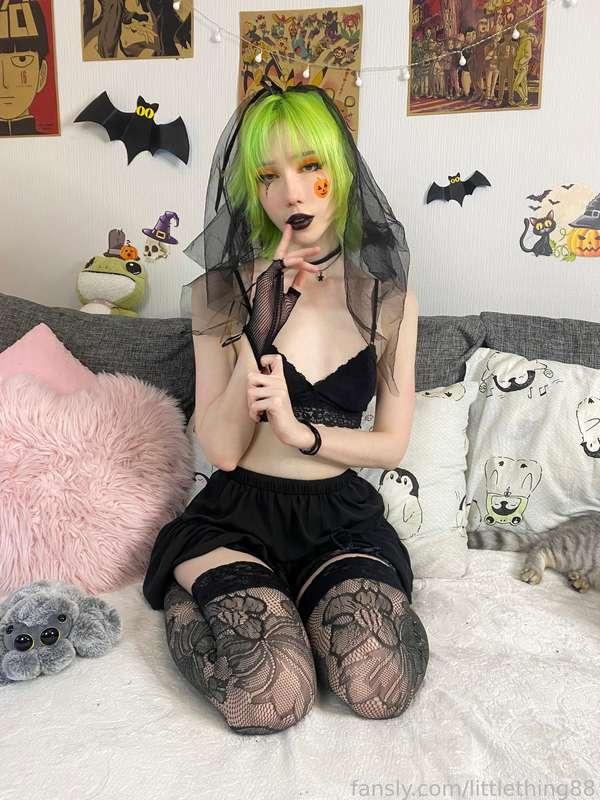 I’ll try to be perfect wife for you. a wonderful (spooky) wedding night awaits us 🕷️

#fyp #egirl #tits #ass #teen #alt #goth #skinny 