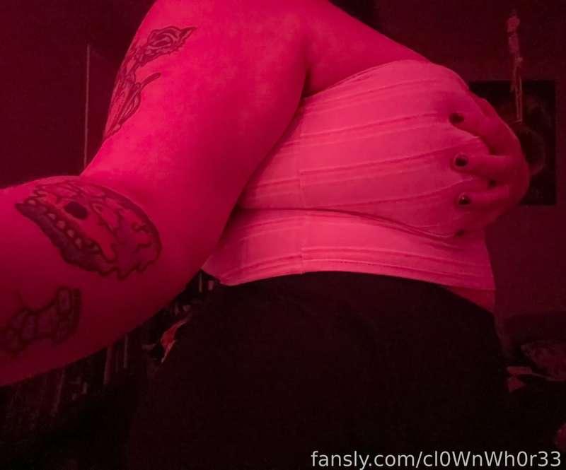 cl0wnwh0r33 image #3