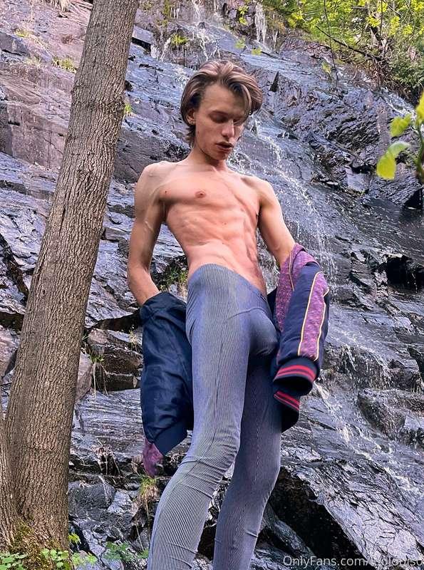 Went on a hike today, and later got ice cream🥰 Getting ready..