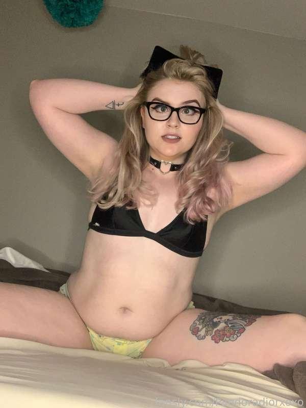My face when you rub my clit 

https://fans.ly/r/Pandoradiorxoxo

#fyp #crosseyed #ahegao #kitty #nerd #glasses #nerdy #flexible #yoga #pandorasbox #pandoradior3