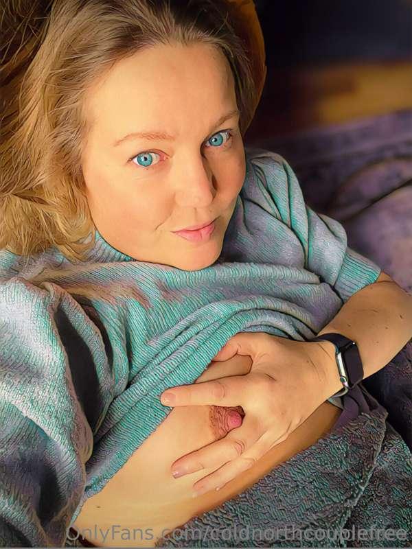 **Check out this hot danish mama** 😍

Super hot MILF that's ..