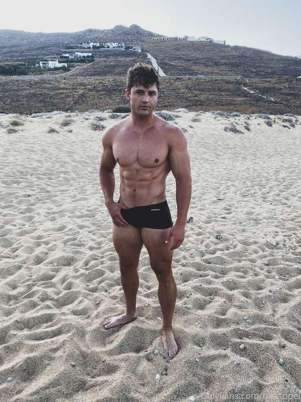 Exclusive from this morning’s shoot. Dropping more BTS video..