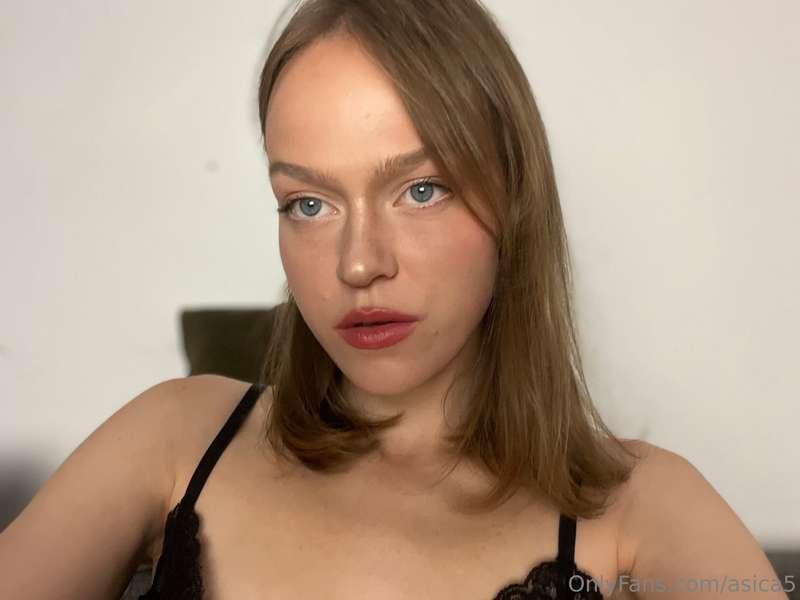 I wish you a good and sexy Tuesday💋