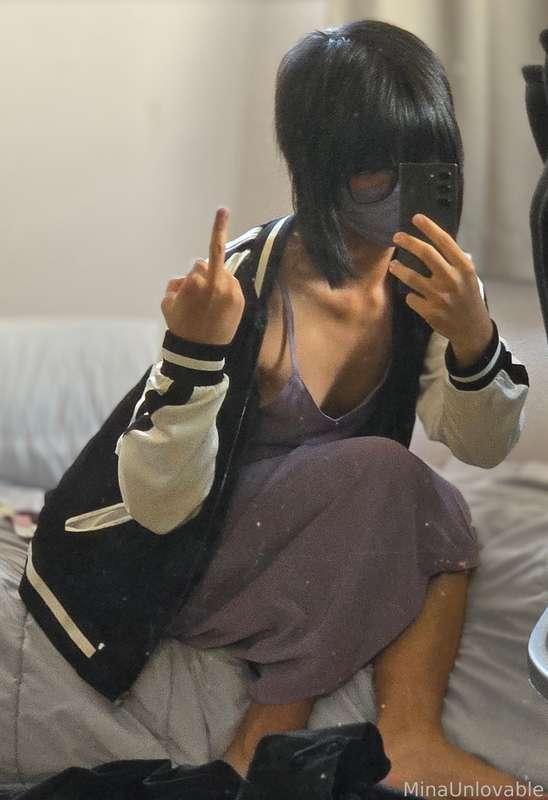 Sorry!! Isnt much but here's some.photos. I'm bit chubby and things though..