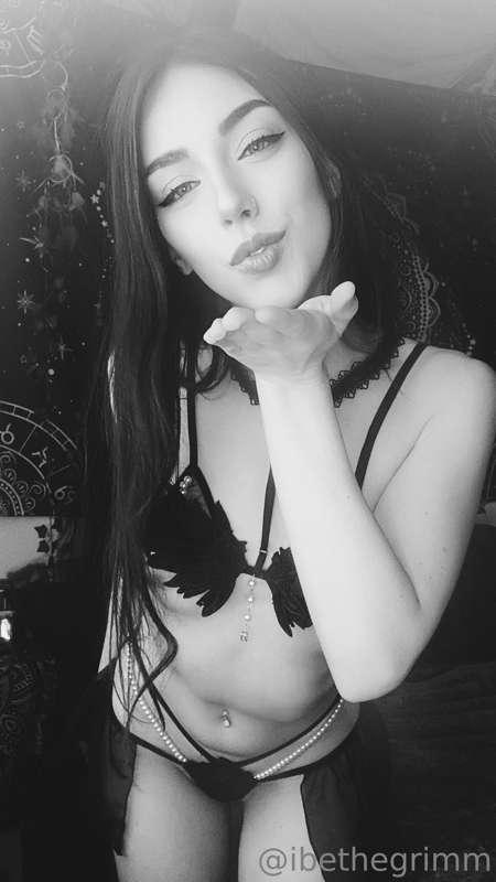 New sets coming!! Lots of new outfits to play with! Here’s a..