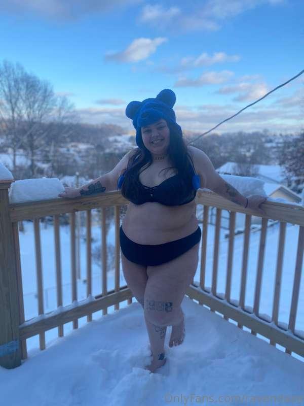 I about froze my bear buns 🐻❄️⛄️  (I hope you appreciate my ..