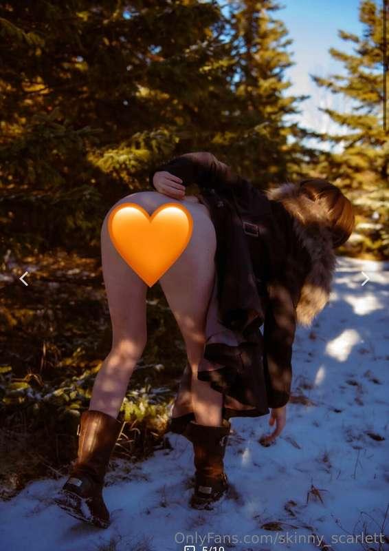 🥵 **EVEN SPICIER** photos from going out in the woods nude u..