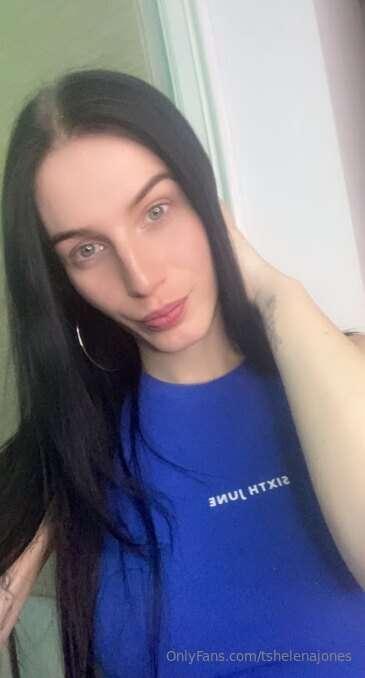 Do you like it when I tease, or when I please? 👀