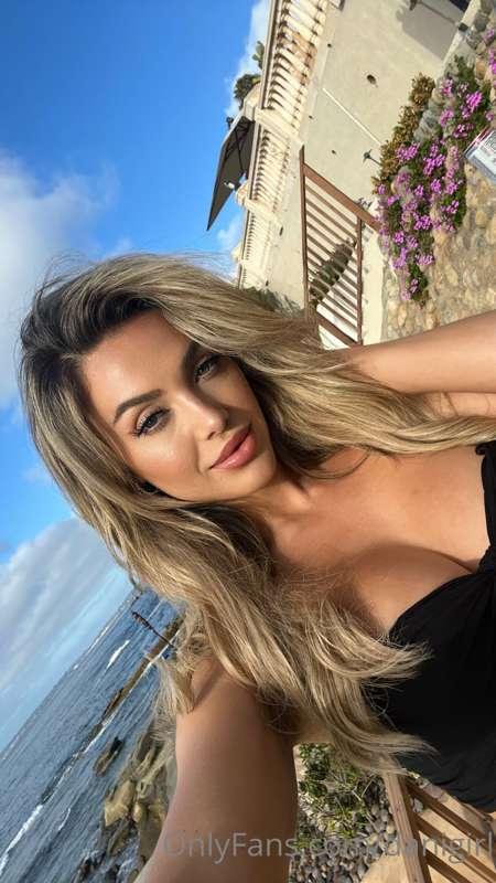 Happy Monday babes 💕💋

I hope you have a great start to your..