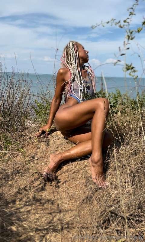 Today 🌊💋