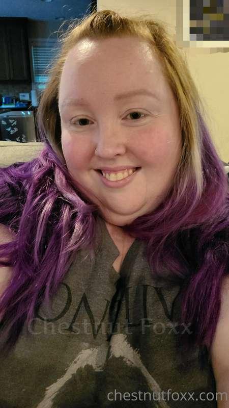 Sneaking in some tits for you at a friend's house. 😘