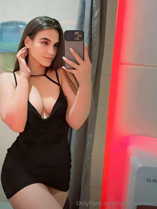 ## OMG😱 @valeriashy MADE A FREE SUB FOR TODAY😍😍😍

SHE'S ONE ..