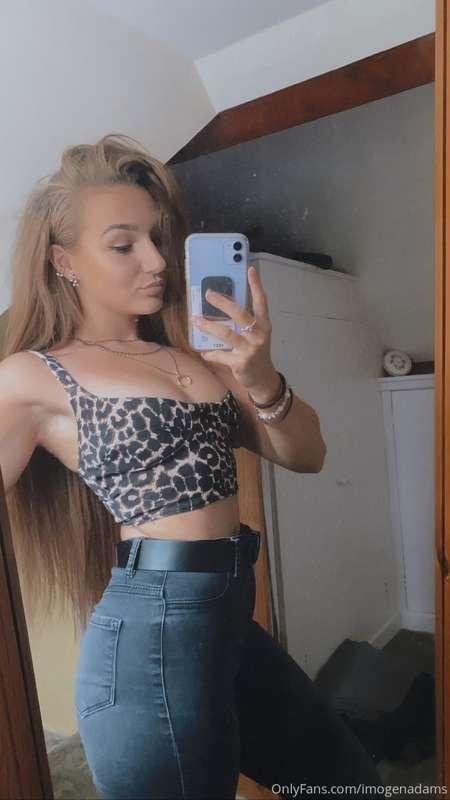 Coming to play with me?😉😋