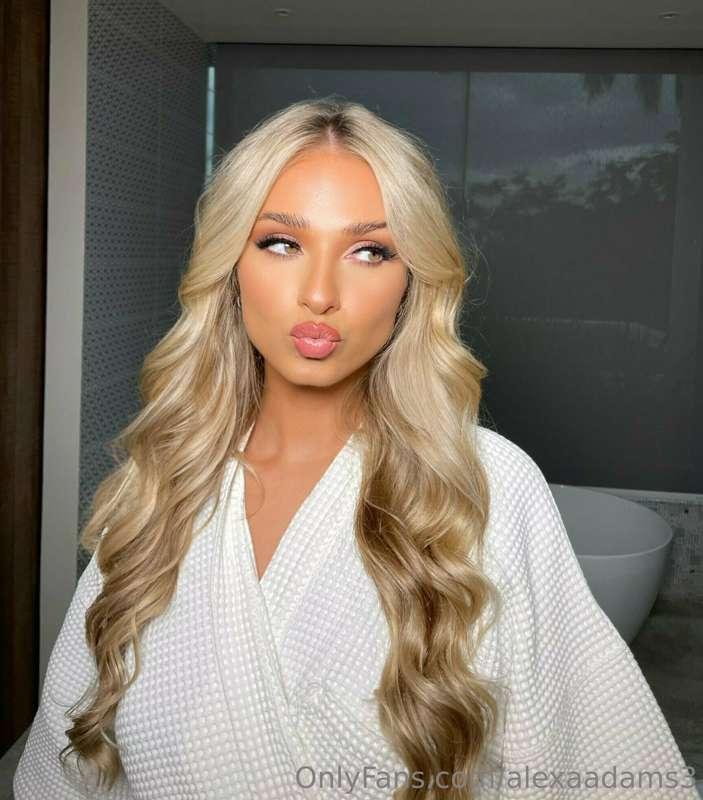 💋