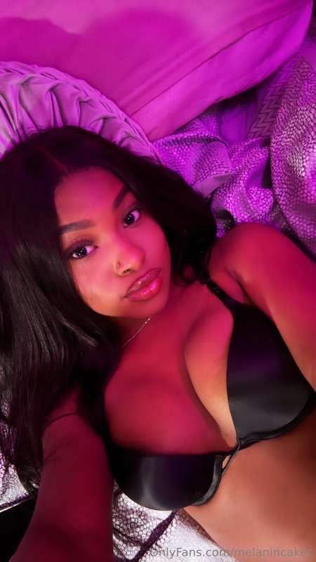 Check your dms so I can make you cum tonight 💦