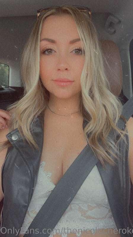 Hey y’all, it’s been a busy year! Sports, travel, concerts, ..