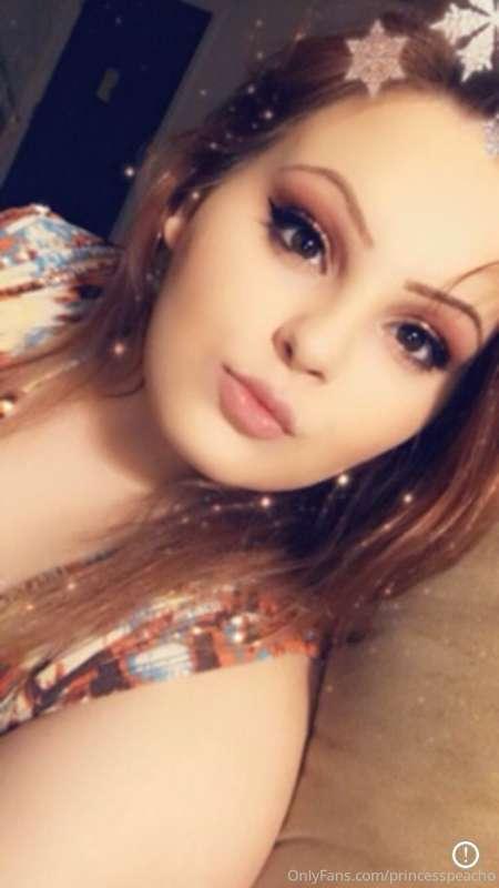 I never post pictures anymore! So here’s a selfie! 💜😋 

If y..