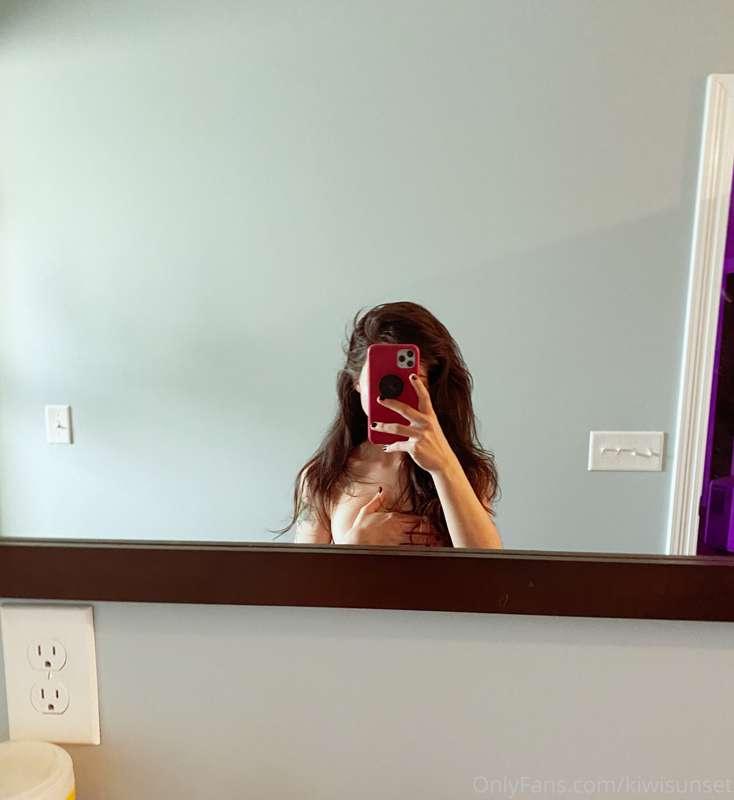 wish i could take pics in this mirror in my bathroom but it ..