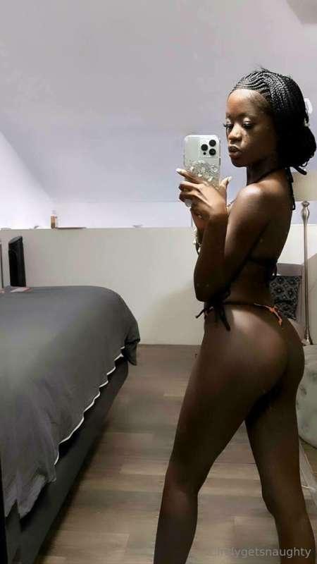 Been craving cock all day..😩