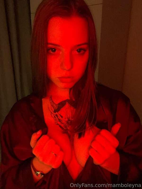 Are you like my red lamp?🥵