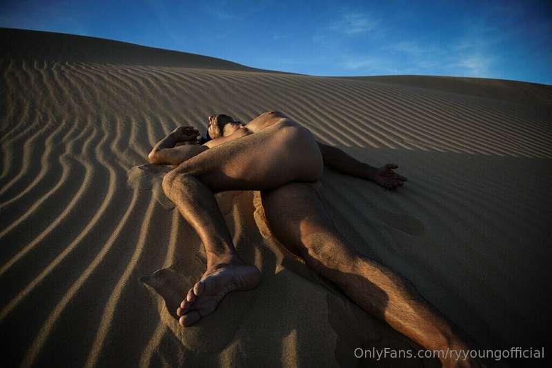 Happy Sunday friends! Today I head out to remote Namibia, se..