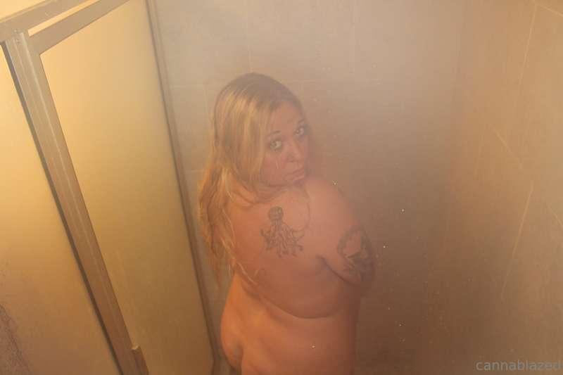 New wet shirt and shower video coming. Dm if you’re interest..