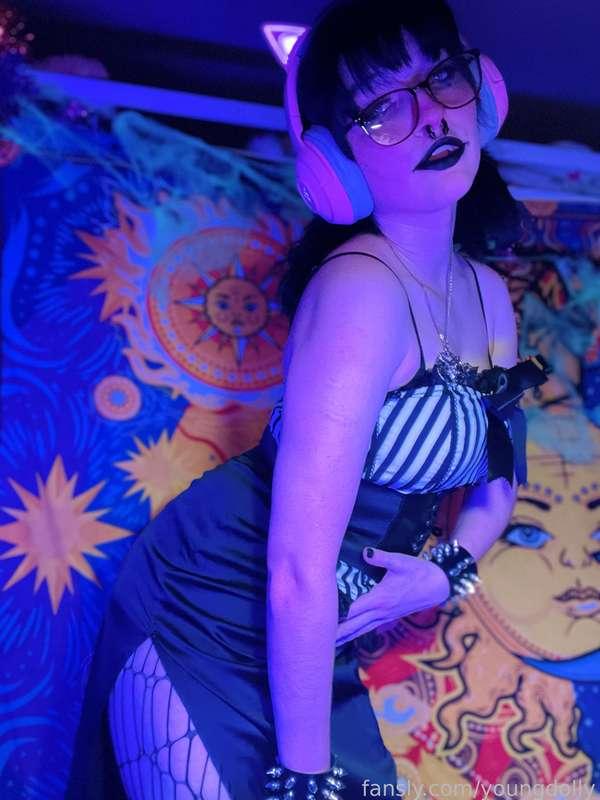 youngdolly image #1