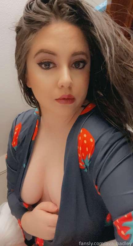 ava_hadley image #1