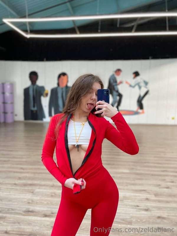 when in doubt wear red♥️