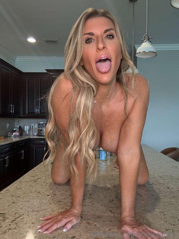 Crawling to you to give you head!