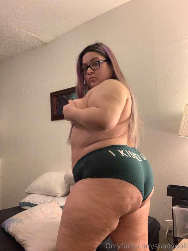Tip if I should post more like this 💦😽
