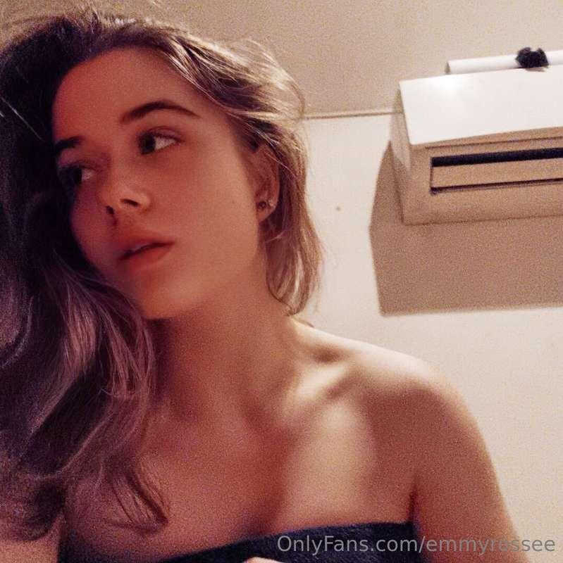 OMG check this virgin @mayadaisy funny girl🧸 She is new on O..