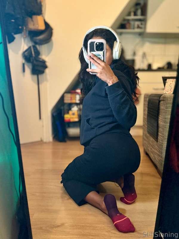Craving a foot massage ❤️😈