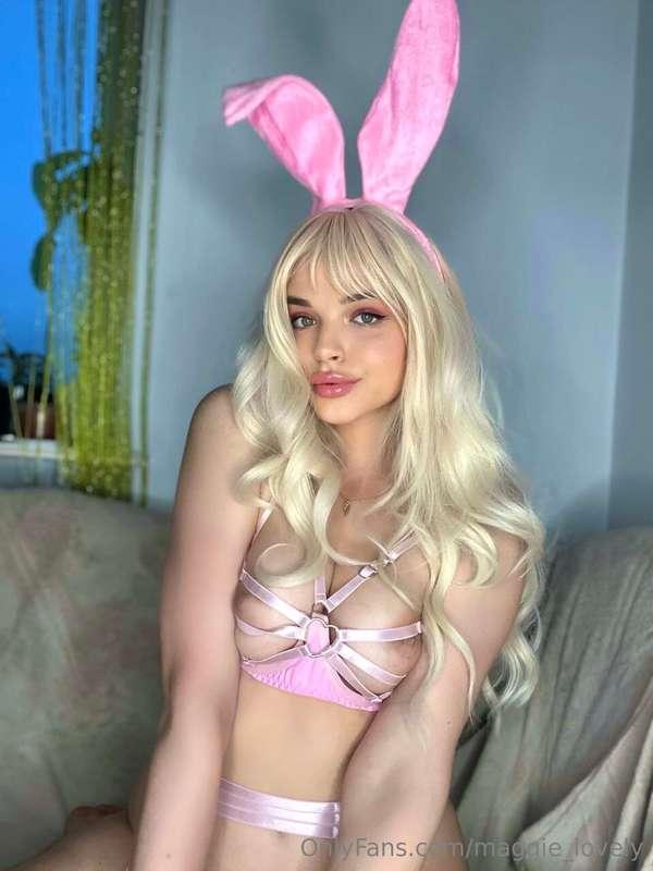 FREE SUBS😋This sweetie babe with natural bubs is alone for a..
