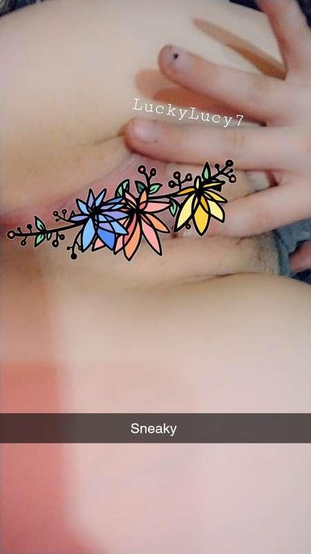 Unlock to remove the flowers 🌸 or sub to my vip page @luckyl..