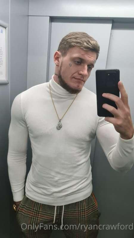 Tell me what you want by message baby, I'm waiting for it 😳🔥