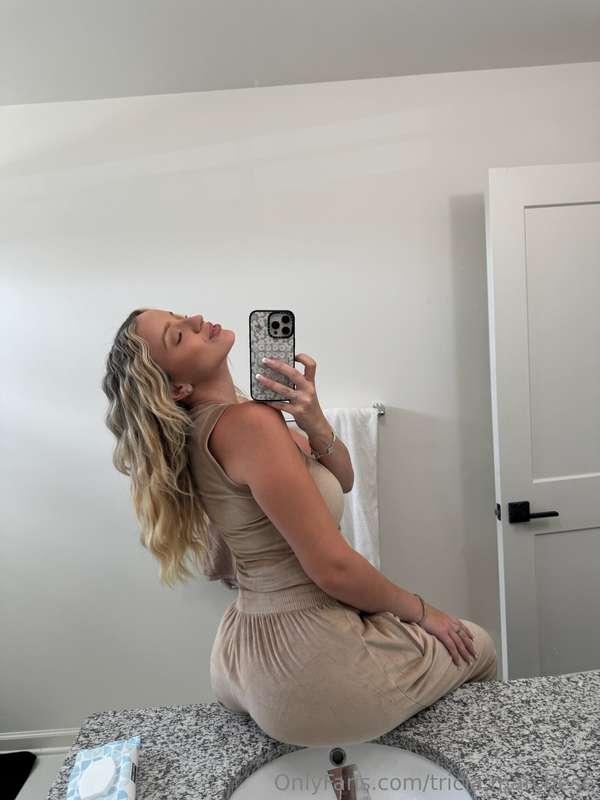 Would you let me sit on your face? 🤭