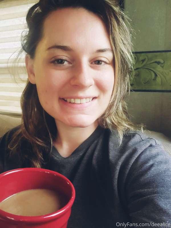Good morning! I hope your coffee is as hot as you are😉☕❤