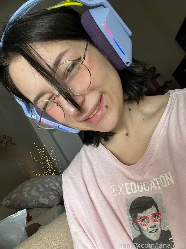 haven't been playing games for a while, and now I understand that I was missing it so much^^
if you wanna see this cute girl playing games online, just check my live streams which take place every two days :3

🎮 #teen #geek #gamergirl #cute #shy #nerd #glasses #tits #smalltits #prettyface #tshirt #skinny #gamer #blackhair #little #petite 🎮
