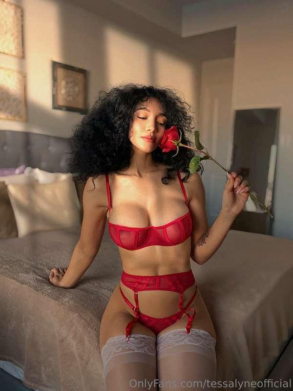 roses are red, violets are blue, I love you 🥀♥️