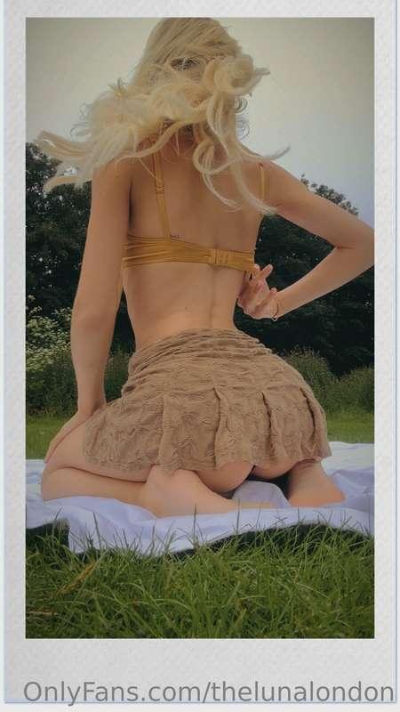 Wanna see what's hiding under this skirt? DM me and I'll sho..