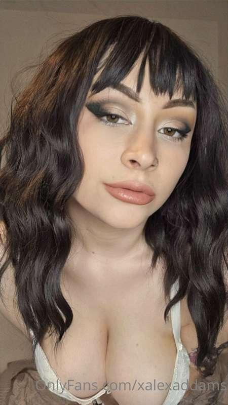 Are you finishing on my face or my tits? 😈