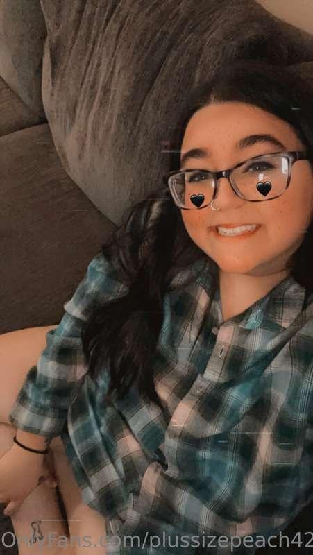 Cozy kind of night..😇 can you guess what color underwear I’m..