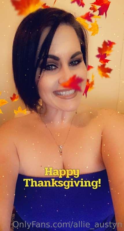 Happy Thanksgiving to all of you lovelies🧡💛